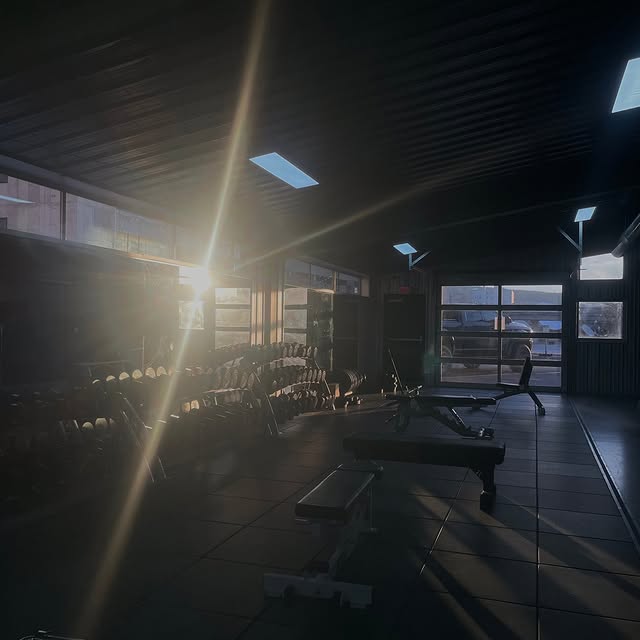 Some people hit snooze. Some people hit the floor.

We're glad you're here. ☀️