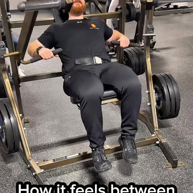 To infinity… And beyond! 🚀

#shortkingspring #gymhumor #bestfitnessclubs