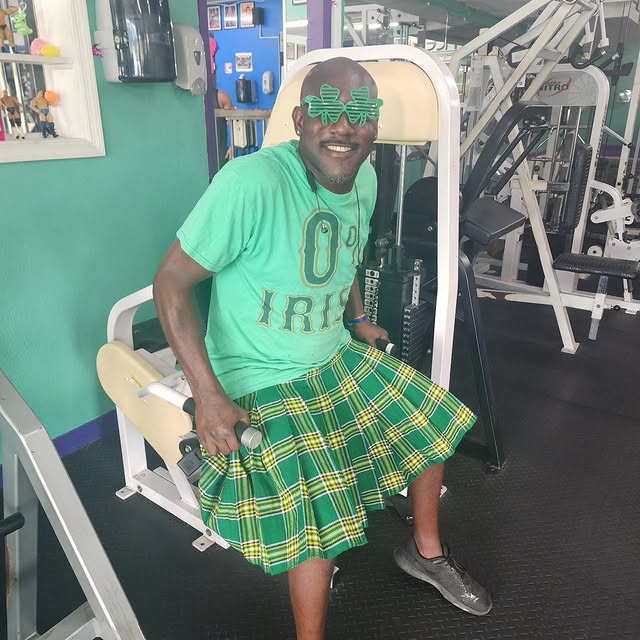 Happy st paddys day from thr gym! #stpaddysday #holidayfun #gymaddict #gymlove #gymfam …