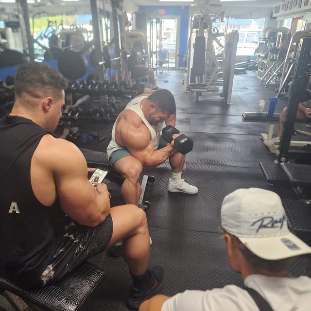 Today was a good.day. @dereklunsford_mr olympia @dreamweaveriv and the crew came by for…