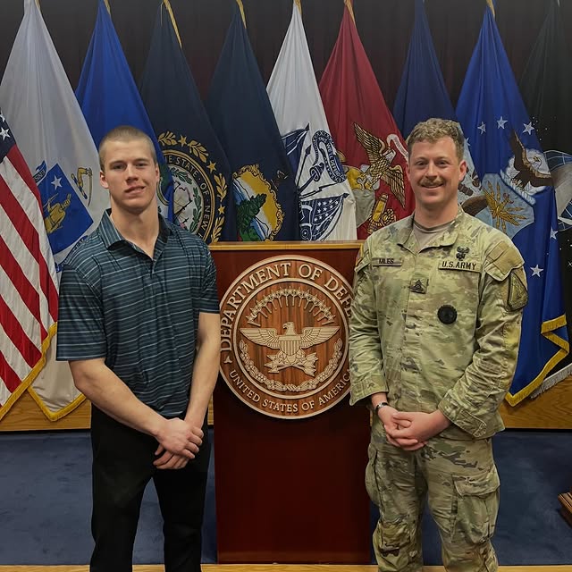🇺🇸ENLISTMENT ALERT🇺🇸Congratulations to GRAHAM MINNICH!! He enlisted as an SMP cadet…