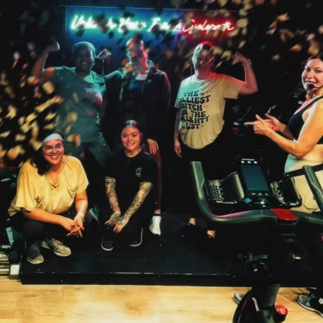 Saturday squad understood the assignment 🔥
Rihanna vs Nicki brought the heat, the swea…