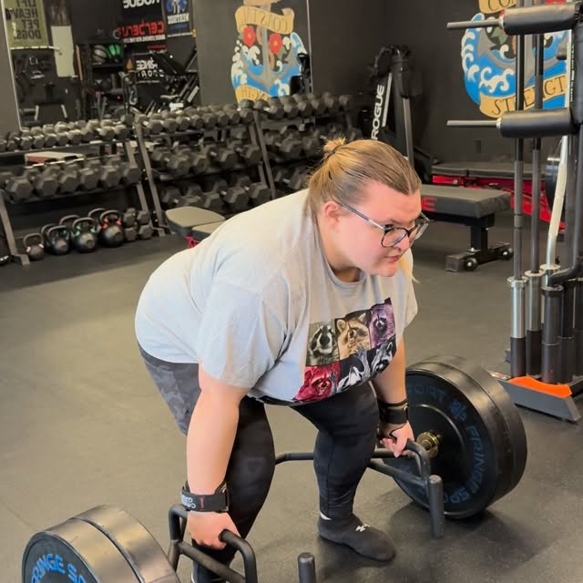 Kelly just casually crushing 225 on her deadlift on her third time training with me. Is…