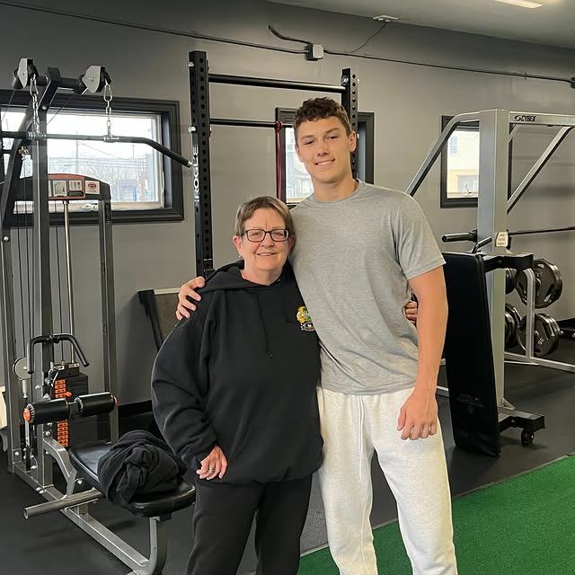 🎉 Yesterday, we celebrated Karen's AND Ryan's 100th training session at THE LIFT — and…