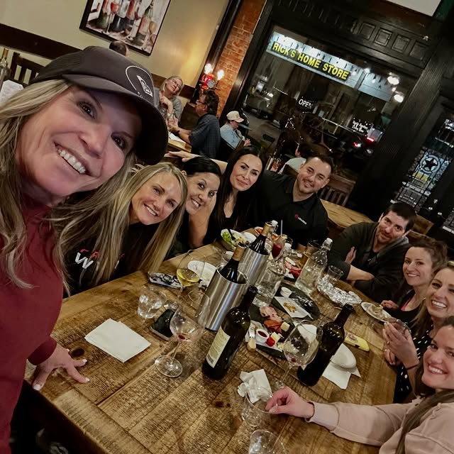 Literally, I can’t get enough of this community… Wine with friends is always life givin…