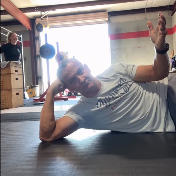 Scrolling won’t burn calories….why are you NOT at CrossFit🤷🏽‍♂️⁉️