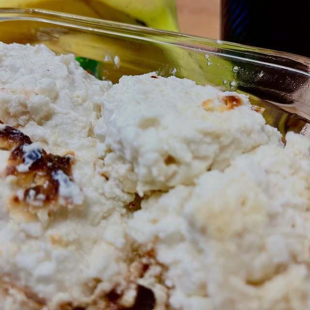 High protein cheesecake breakfast!
High protein cheesecake
made with:
Greek vanilla yog…
