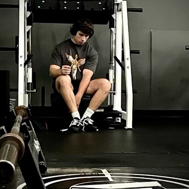 You want results… then FOCUS on the WORK💪🏼🖤 Good luck today @casphillipss !!! NO LIM…