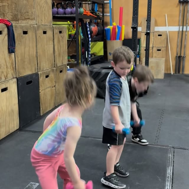 Your weekly dose of kids open workouts!! 26.2✅ 
#crossfitgames #crossfitkids