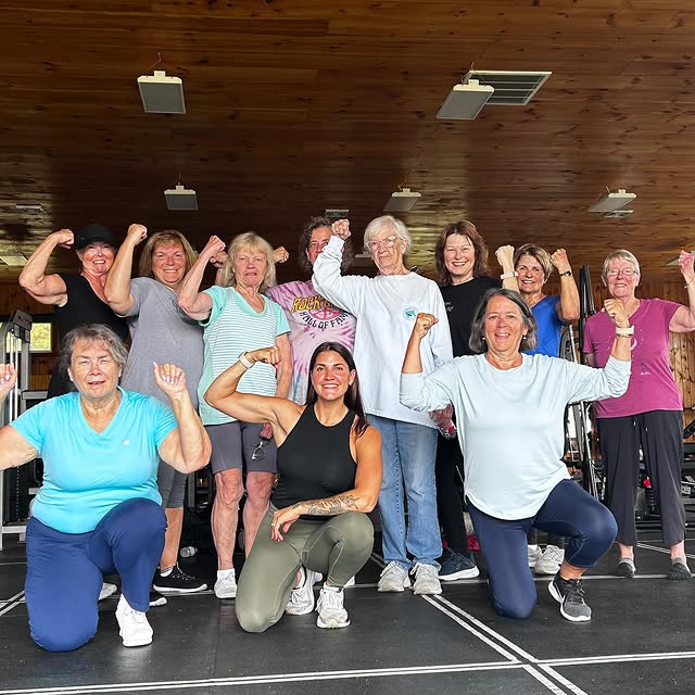 Happy National Women’s Day to all of my Live Well baddies 💪🏼 😘 

#livewellfitness #w…