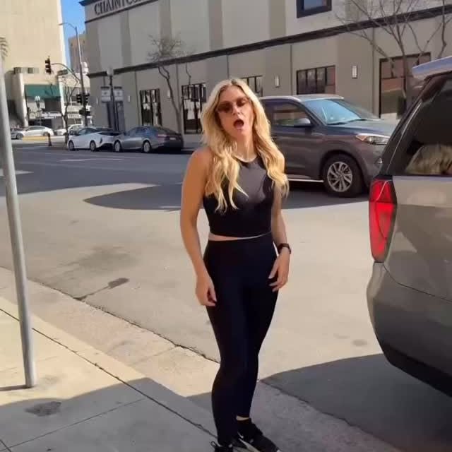 Some days are harder than others to make it to your workout. 

Tag a friend below that …