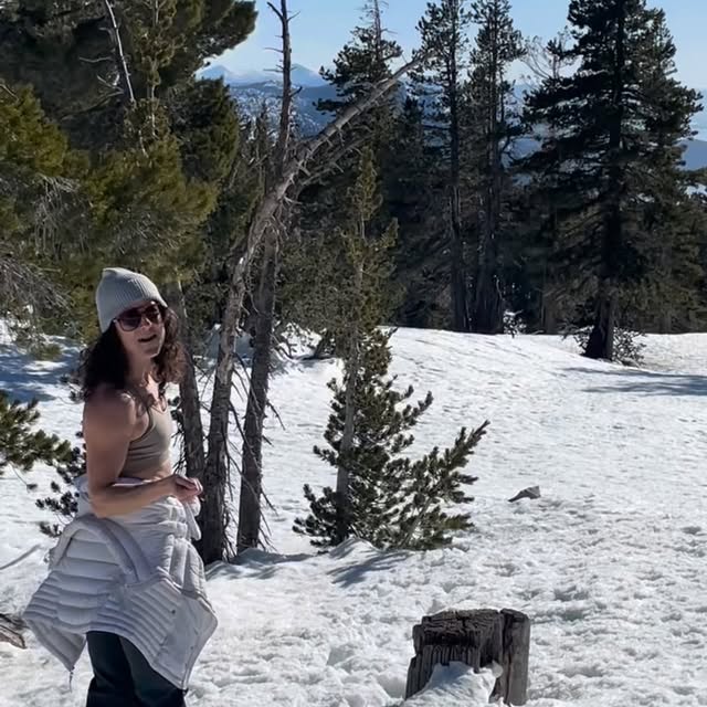 Meet your Morning Bootcamp coaches: 
✨Lianne’s ✨favorite piece of equipment to program …