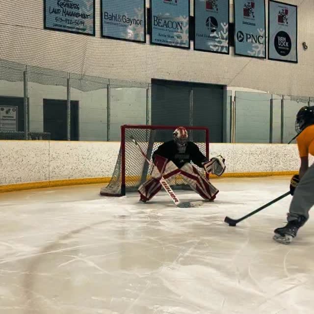 💪🏻🏒

#hockey #icehockey #hockeygoalie #hockeyplayer #hockeycoach #goaliecoach #nhl #…