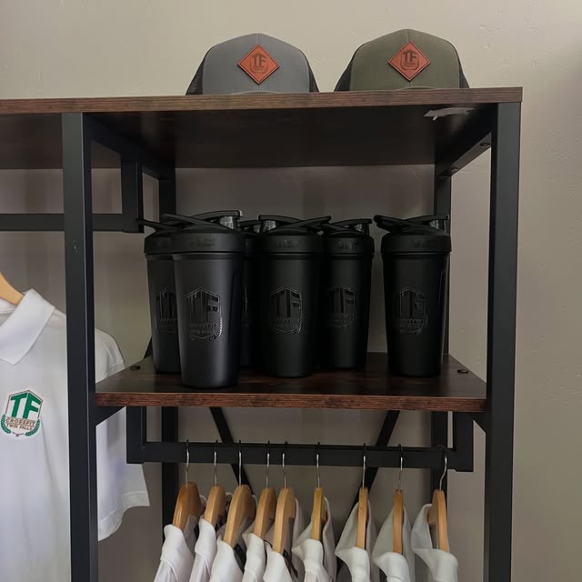 📣 new merch! 

Blender bottles and thumb tape! In store purchase through the kiosk!