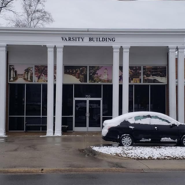 Spring snow! ⛄❄

This isn't the first time it's snowed during spring break. Who remembe…