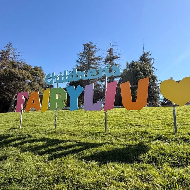 Golden moment alert ✨🥇

Oakland's iconic @fairylandca sign got a magical makeover to c…