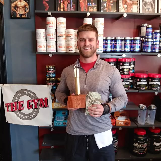 "They took a shot and won" 2022 weight loss challenge winners here. The two of them com…