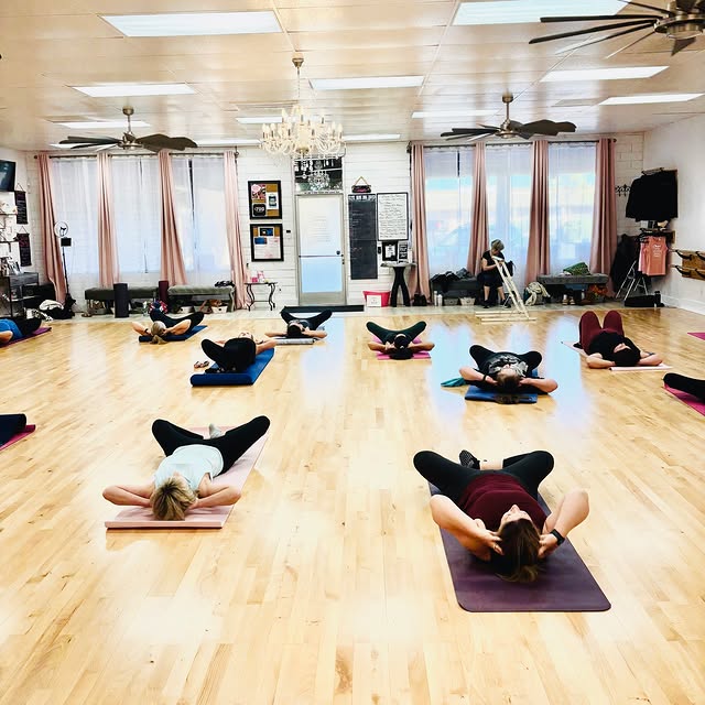 New class alert!
Pilates Flow is coming to Elite Barre Tuesdays 12:15 PM – 1 PM  and Su…