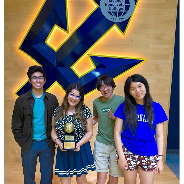guess who just won college bowl at UCSD? 

…🥁🥁🥁 it’s ERC!!

we couldn’t have done it…