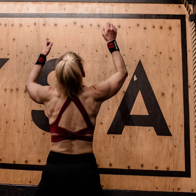 26.1 CrossFit open at my favorite home away from home. Three weeks we all gather to col…