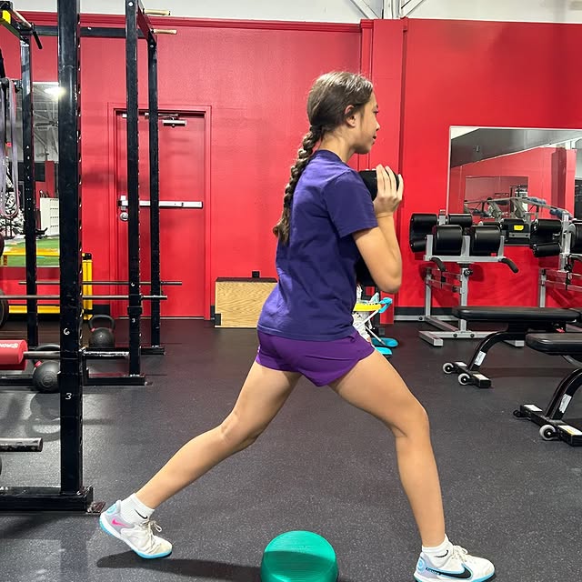 Day 7️⃣1️⃣ Training Tuesday💪working hard at @pwrperformance #pwr #agility #speed #trai…