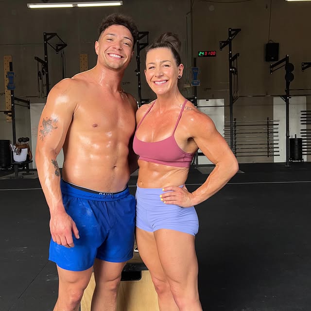 BIG NEWS🐻! We had 11 athletes qualify for Quarterfinals— the second stage of the Cross…