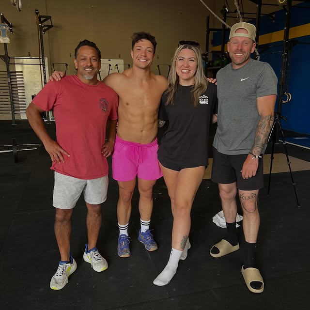 Quarterfinals is in full swing at CrossFit 916🐻💪🏽! Join us for Friday Night Lights a…