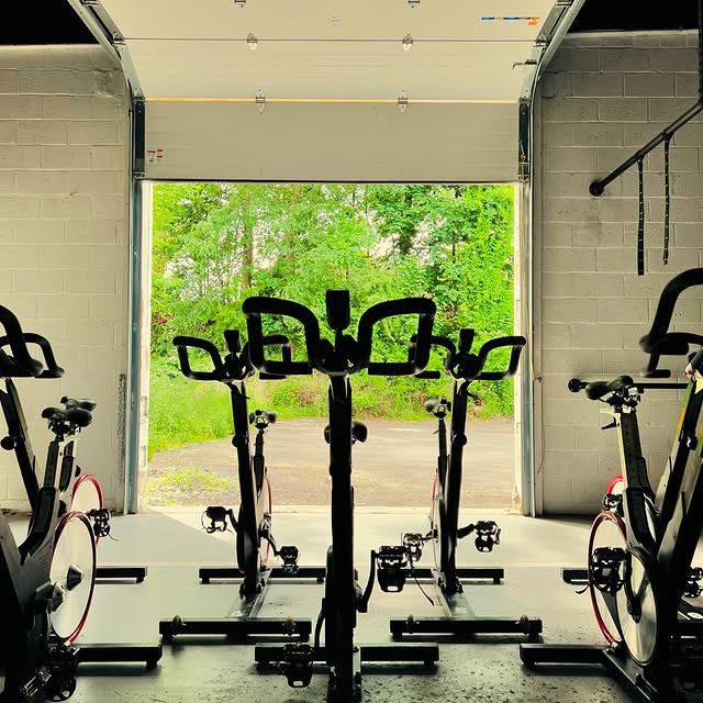 Current obsession: fresh air, summer vibes, and sweaty rides 🚴‍♀️☀️🌿

#unitethetribe …