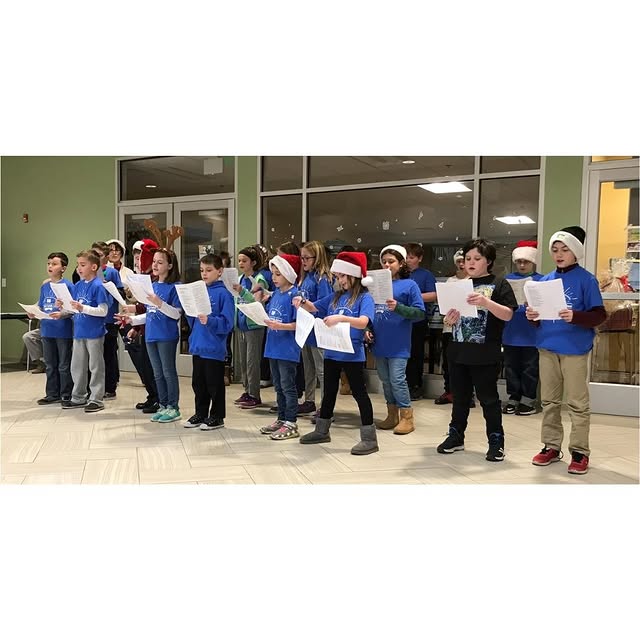 Thank you to students from Mater Dei Catholic School for putting on a mini holiday conc…