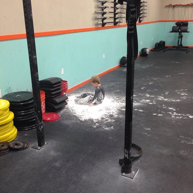 Don't be a chalk hog! #crossfitgraysharbor #crossfit #chalkhog