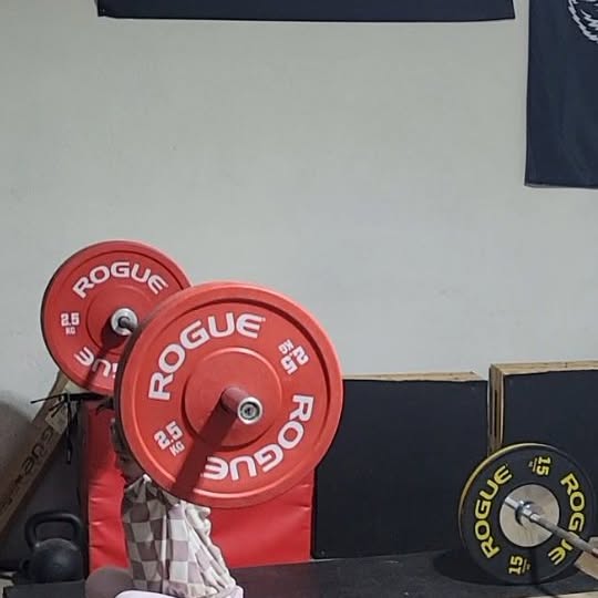 Big lifts on a Monday night.
#weightlifting #olympicweightlifting #snatch #cleanandjerk…