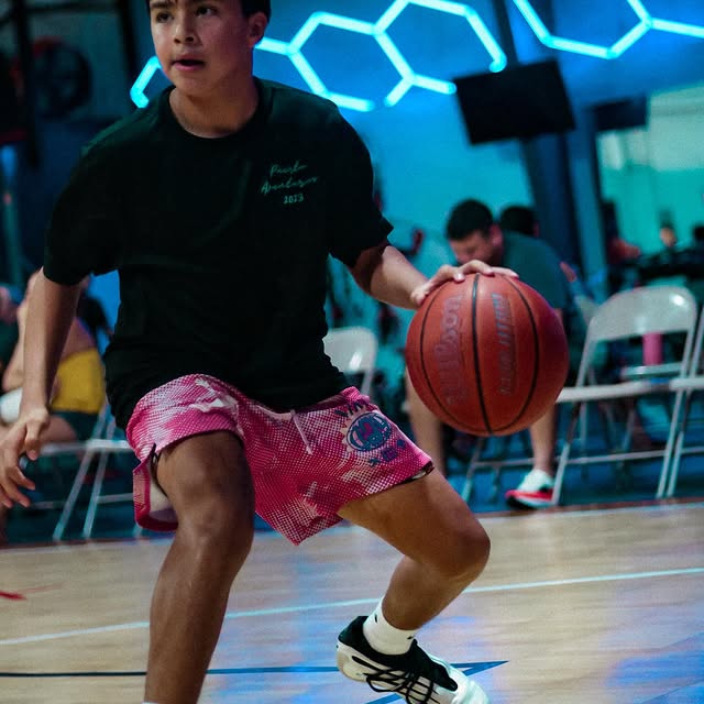 Success on the court begins with the reps no one sees. Put in the work.

#rgv #956rgv #…