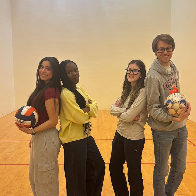 Get active, Illini 🏒⚽🏈🏐

Grab your friends and sign up for intramurals session two. …