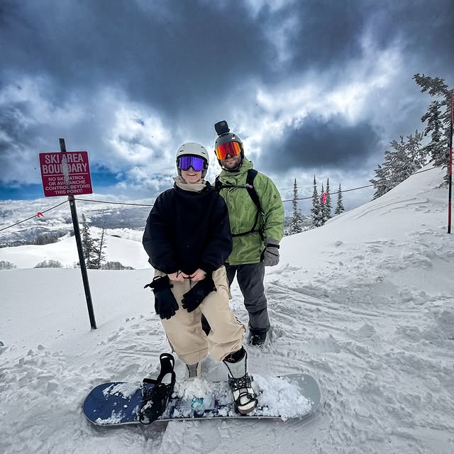 On this season of my life: One clustereff at @bluemtnresort. Two shred days at @killing…