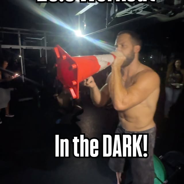 Storms Can’t Stop @crossfithonolulu

Proud of all yall for Sending IT!