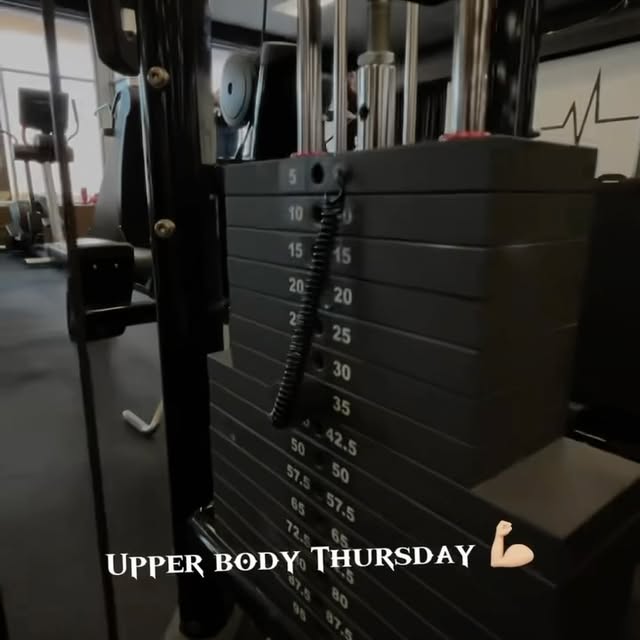Crushing upper body Thursday 💪🏼🔥Come Join us at Lifelong Fitness!!! #gymlife#strengt…