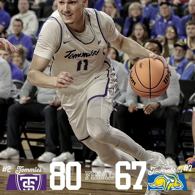 𝐅𝐈𝐍𝐀𝐋

@tommiehoops wraps up day one of quarterfinals with the win 🤩

 #March2The…
