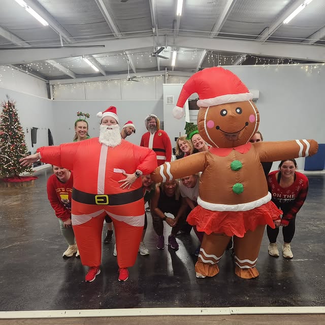 Thanks for bringing all the fun to Crazy Christmas Zumba!🎄🎅🏽 It was the last Zumba c…