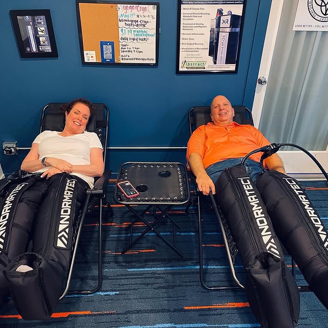 Wednesdays 🤩🙌🏽 

•Norma tec compression boots combine three distinctive massage tech…