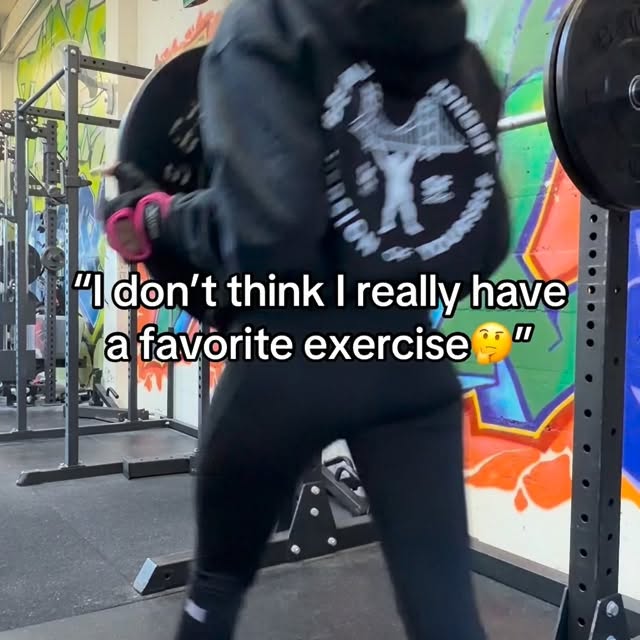 I mean who doesn’t love squat day? 😏🏋🏽‍♀️

#gymlife #gymmotivation #strength #squats