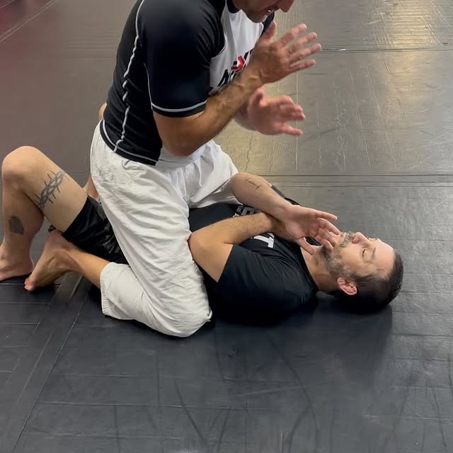 Wrist lock from cross arm control 🤌🏼 www.YoungstownMartialArts.com  Next Level Martia…