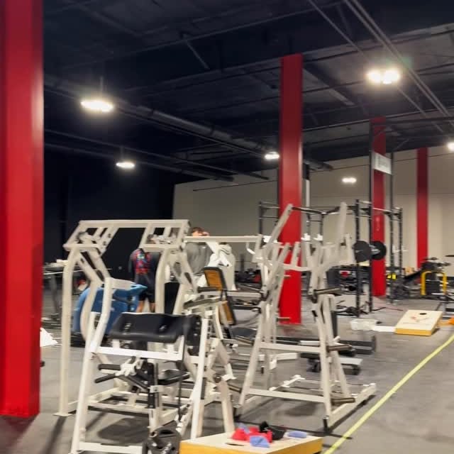 Whats our color? 

Some progress from last week wait till you see how it looks now!

#g…