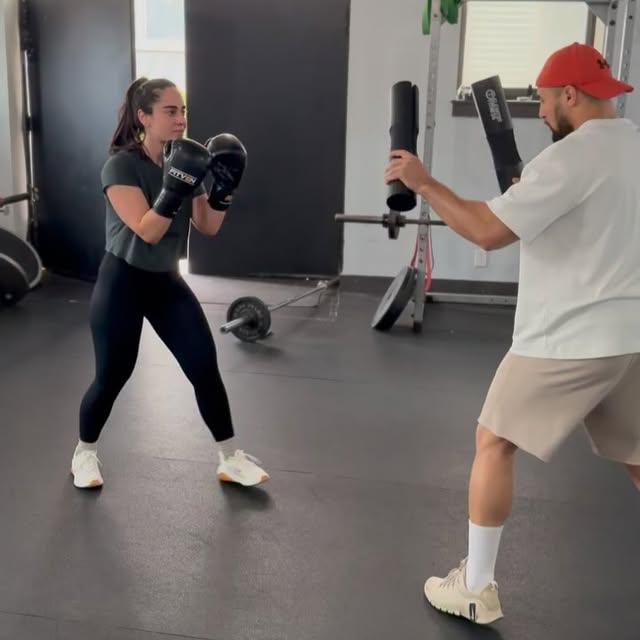 Come learn some boxing with our main man Sabri 🥊🥊. @sabrikenz @iron_stoic.24 #boxing