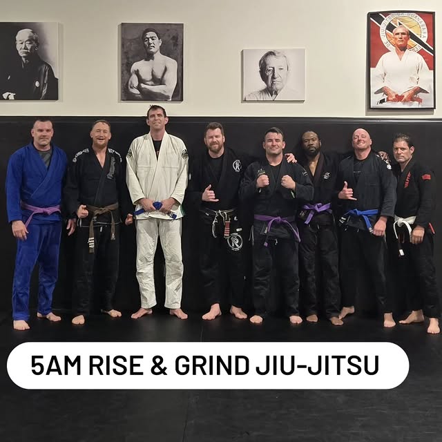 Nothing like an Early Bird Session to get the day started off right! 

#jiujitsu #houst…