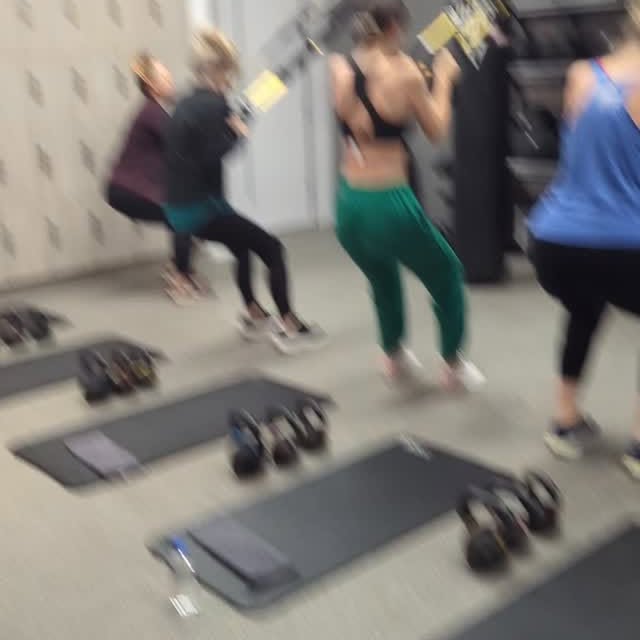 TRX Squat Challenge - 100 Reps. 

20 TRX Step Outs
20 TRX In & Out Jumps 
20 TRX Step B…