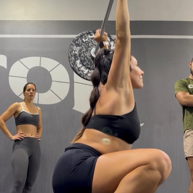 Que lindo es el CrossFit 💘

Is always a pleasure come back 🫶🏻

Back squat 6x 145lb