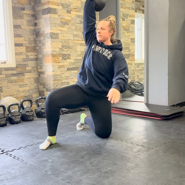 Proper form for a Turkish Getup!

Get up and get going on this chilly morning, Steph is…