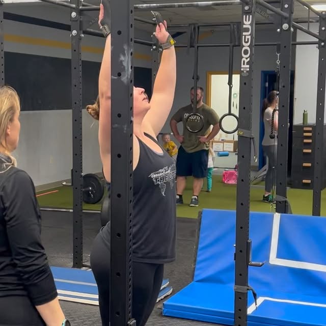 Congratulations to @xoxostacie and @shwit2309 on their chest to bar and bar muscle ups …