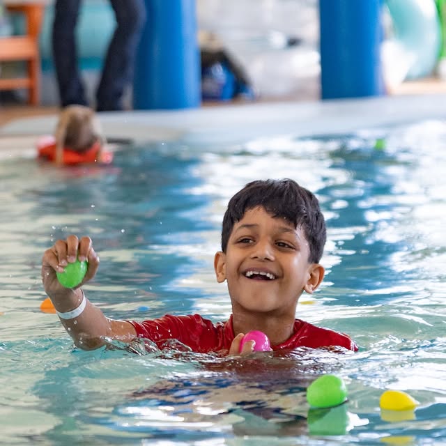 🌊🐰🥚 Bring out the whole family to our Floating Egg Hunt on April 5 at the Vaughan At…