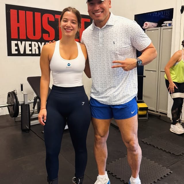 With my other favorite Padel Quattro employee. Anda bien Toxica @viankavrdz today 🤪🤪